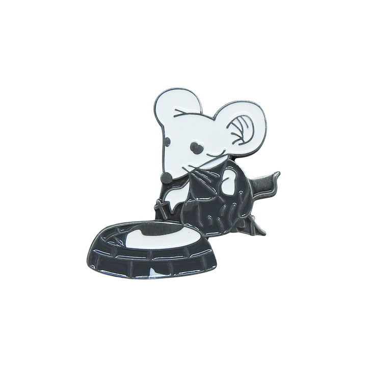 Beer for Commoners Cozy Fireside Mouse Lapel Pin